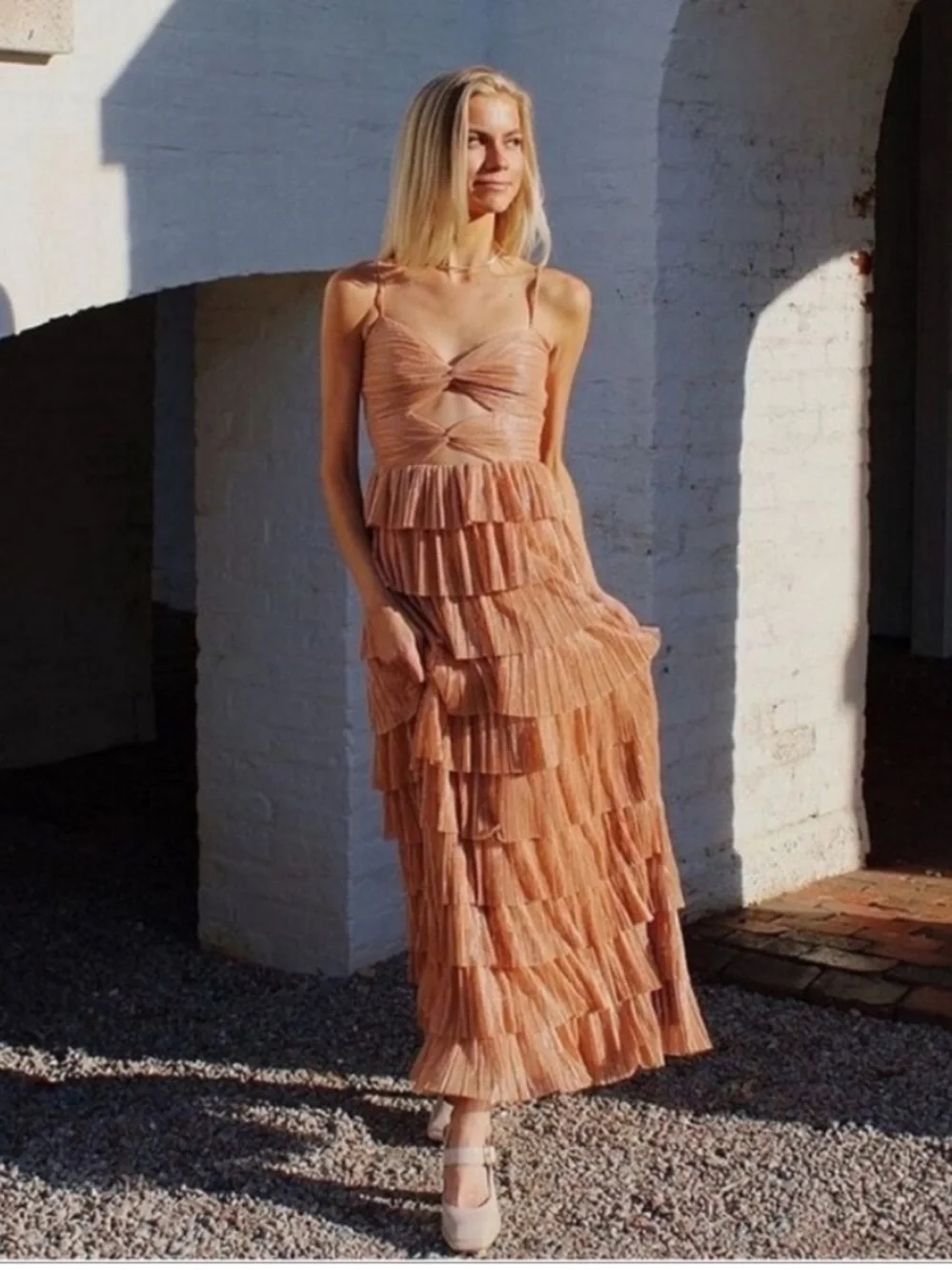 NWT Gianni Bini
Grace Metallic Plisse
Sweetheart Neck
Cut-Out Tiered Dress - Picture 1 of 9